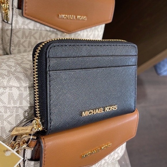 Michael Kors Jet Set Travel Medium Zip Around Card Case 
Color: Black
NWT - Picture 4 of 16